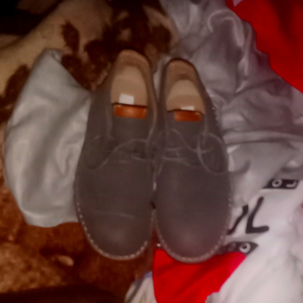 Steve Madden olive green and brown dress shoes in like new condition Size 11.